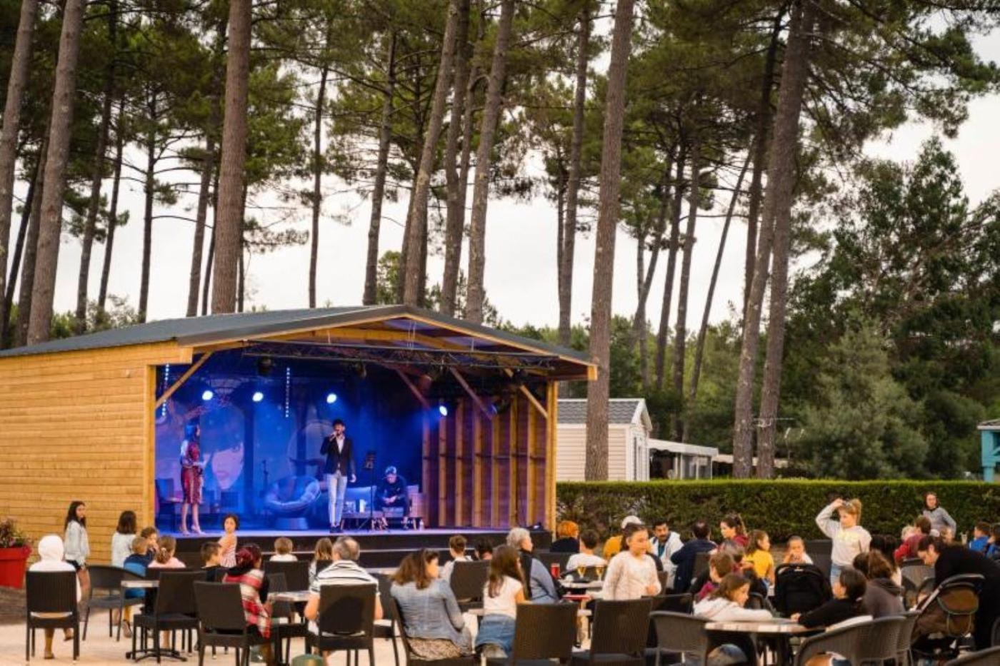 Sbvacances Tout Confort 2Ch Et 1Sdb, Environnement Calme Et Verdoyant Dans Camping 4 Etoiles Saint-Julien-en-Born Exterior photo